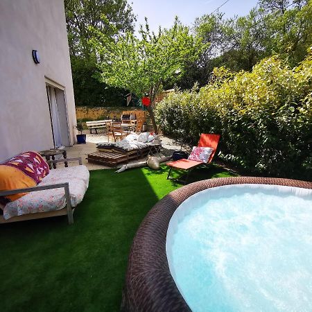 Cool Mediterranean Life 8 People Jacuzzi Barbecue Gametrampoline 2 Parking Villa Безие Екстериор снимка