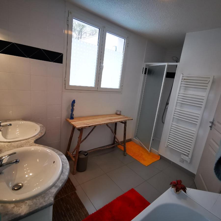 Cool Mediterranean Life 8 People Jacuzzi Barbecue Gametrampoline 2 Parking Villa Безие Екстериор снимка